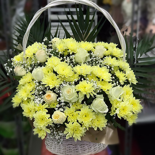 Фото товара Корзина "Жёлтые хризантемы и розы"" в Мелитополе
